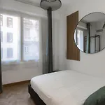 Gorgeous 2 Bedrooms Apt Great Kitchen, City Center